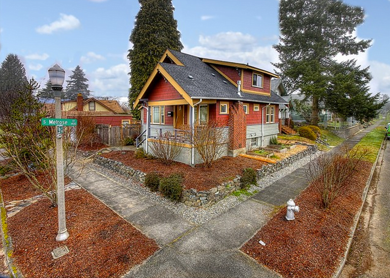 A craftsman house on a corner in Tacoma's Central Neighborhood