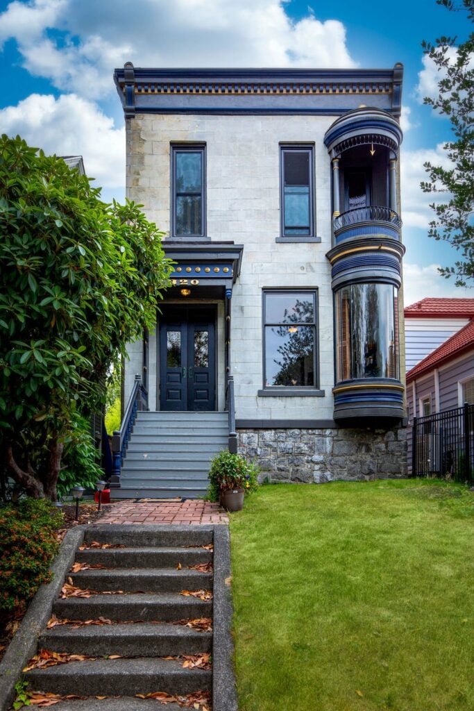 duplex in stadium district neighborhood Move to Move