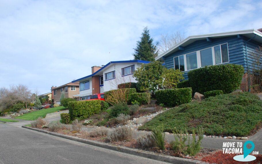 Blue split level homes in North Tacoma WA
