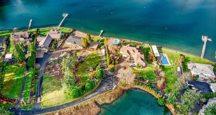 rosedale neighborhood of gig harbor viewed from the air, waterfront homes and docks