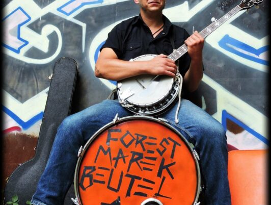 forest marek beutel with banjo