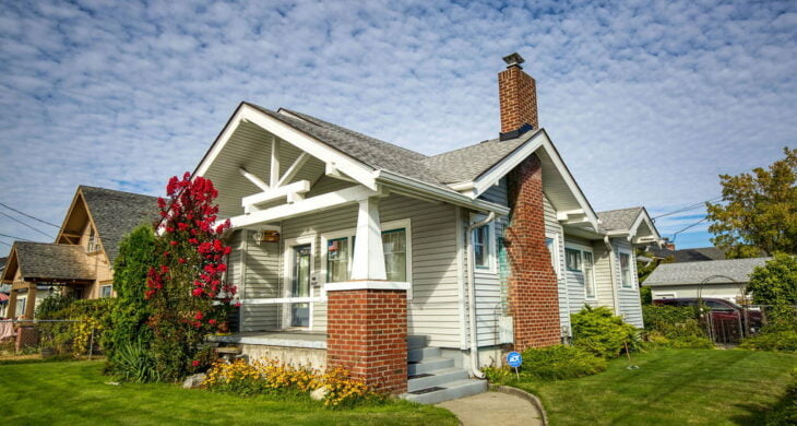 a craftsman home in south tacoma