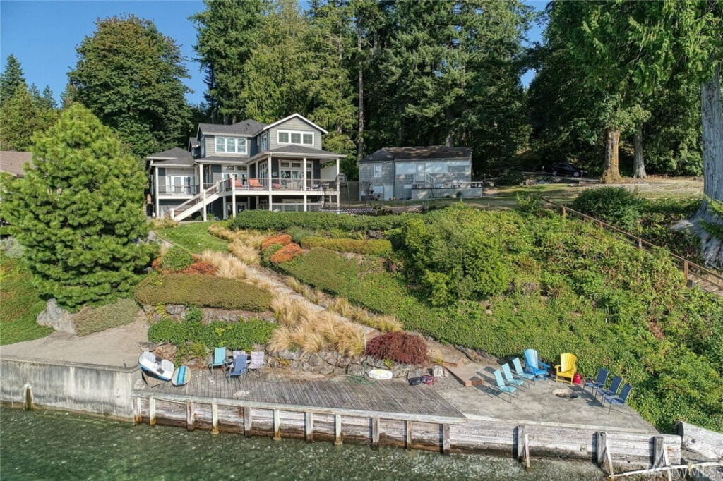 a home on the water in kopachuck ridge / horsehead bay area 