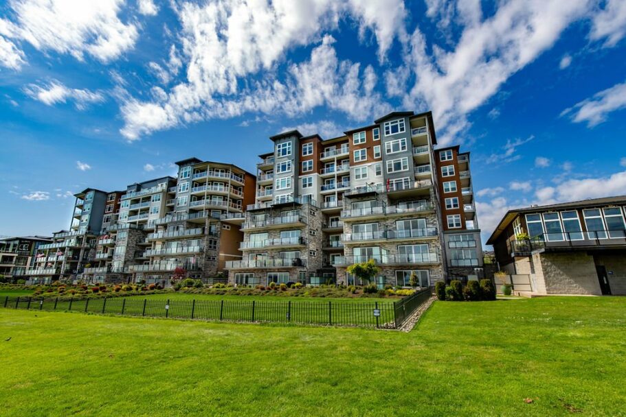 condos with views of commencement bay in point ruston neighborhood of tacoma wa